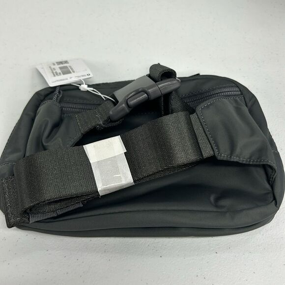 Lululemon Belt Bag Large - Traverse Grey - Picture 2 of 3